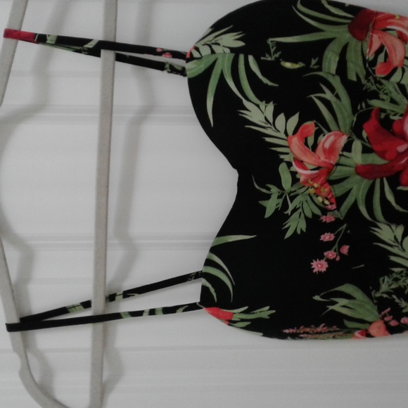 NWOT Tropical Floral Print Smocked Back Dress - Black Size M - Picture 2 of 4